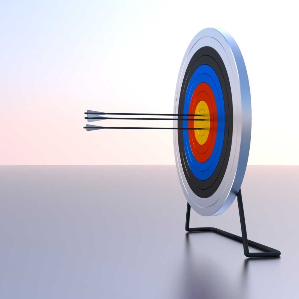 Arrows hitting bulls eye depicting the importance of setting goals for SMEs